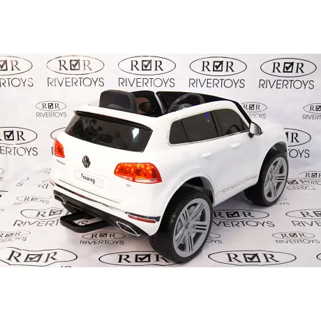 Электромобиль RiverToys VOLKSWAGEN TOUAREG White - Фото 2