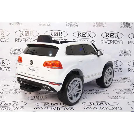 Электромобиль RiverToys VOLKSWAGEN TOUAREG White - Фото 3